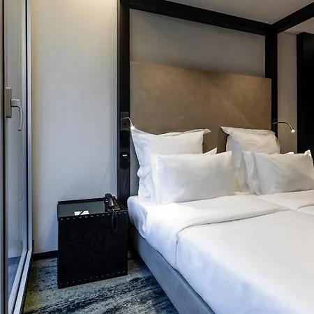 Royal Bridges 4* Porto