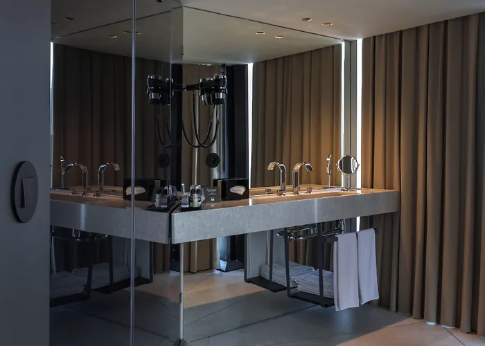 Royal Bridges 酒店