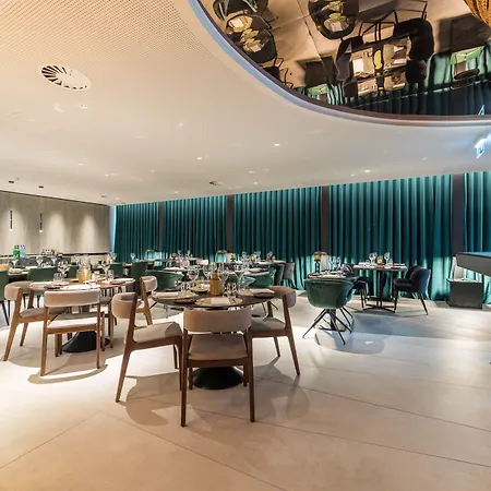 Hotel Royal Bridges 4*