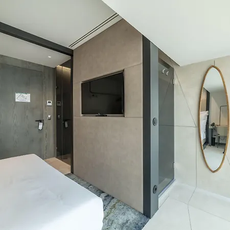 Royal Bridges Ξενοδοχείο 4*