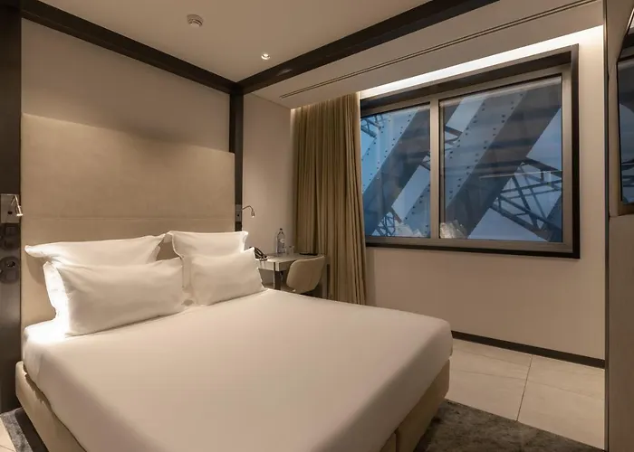 Royal Bridges Hotel 4*