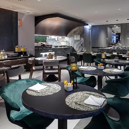 호텔 Royal Bridges 4*